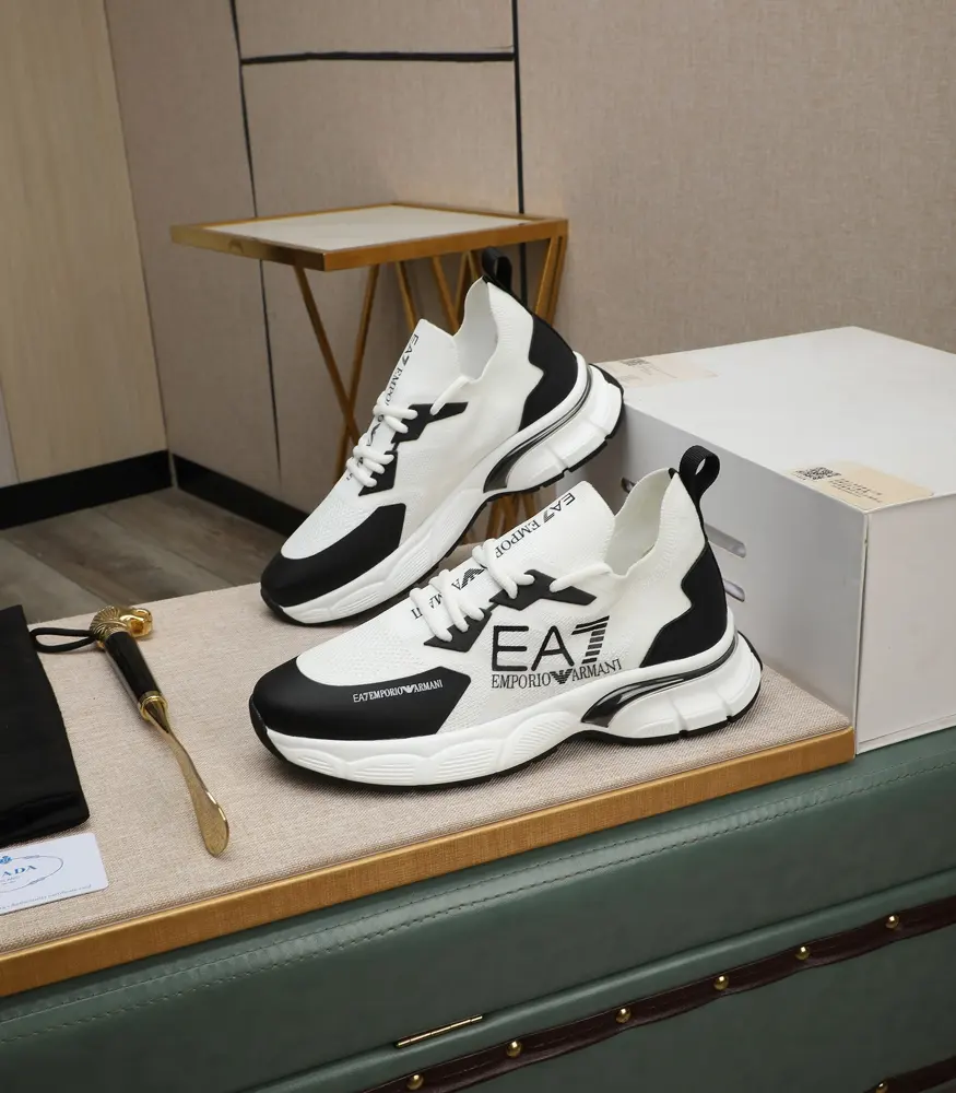 Armani’s latest official website model for 2024. Same new casual shoes as the counter