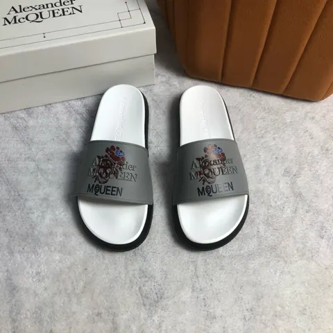 Alexander McQUEEN flip flops