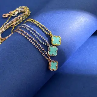 Van Cleef & Arpels Lucky Four-Leaf Clover Mini Single Flower Necklace