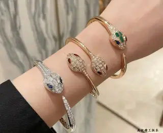 Bvlgari high-end mother-of-pearl open snake bracelet