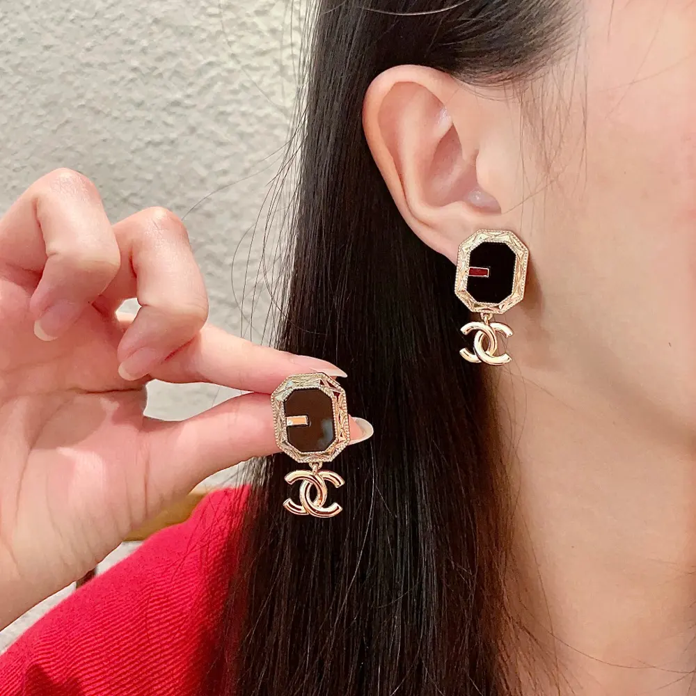Chanel second-hand double C earrings
