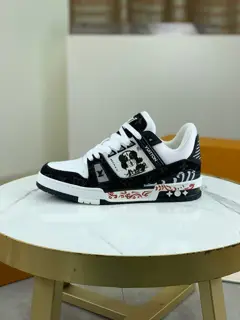 Louis Vuitton classic high-top trendy shoes