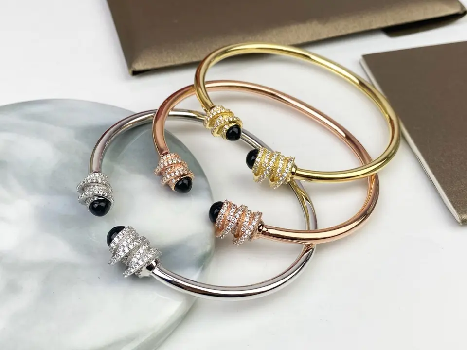 PIAGET elastic gemstone bracelet
