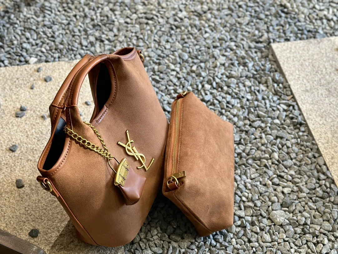 Yves Saint Laurent Tote