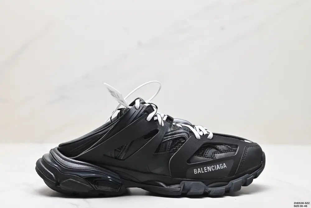 Balenciaga Track Mule 1.0 leather closed-toe slippers 653813