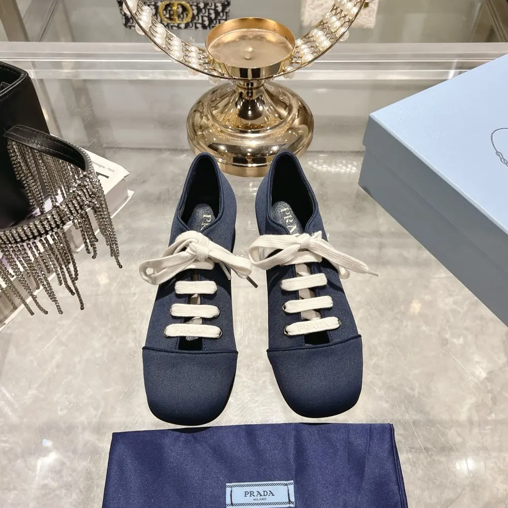 Prada new spring and summer shoes. A must-have for fashionistas. Easy to match. Excellent