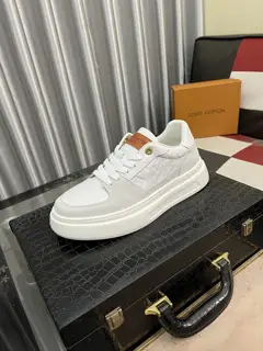 Louis Vuitton sneakers. LV counter purchase Casual shoes Men’s 2021 counter simultaneous