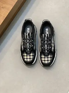 Burberry classic low-top thick-soled sneakers