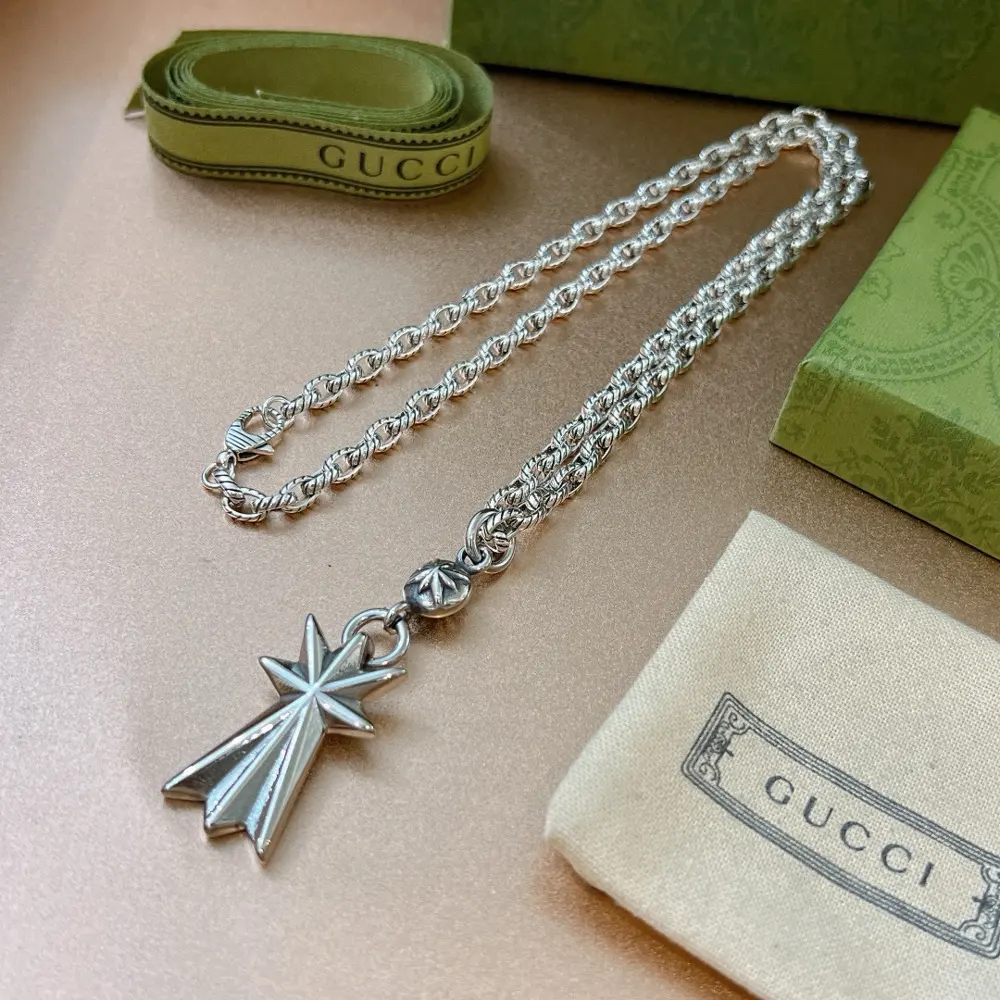 GucciThe latest Gucci necklace with a higher grade chain