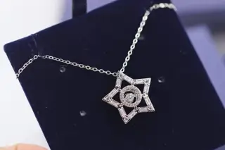 Swarovski diamond star beating heart clavicle necklace