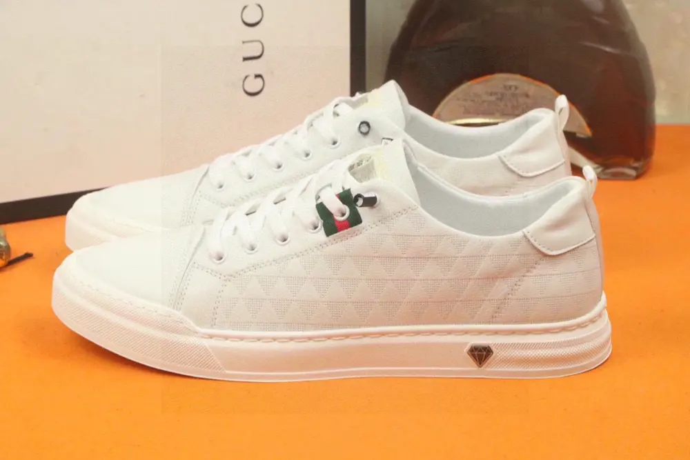 Gucci casual fashion men’s shoes Four seasons hit Simple and elegant style Exclusive for