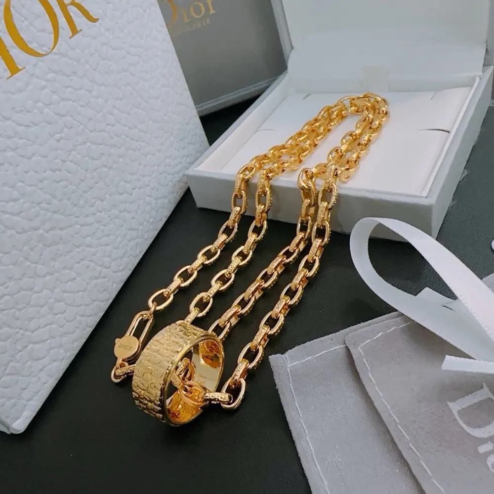DIOR New Dior necklace Original goods New counter model