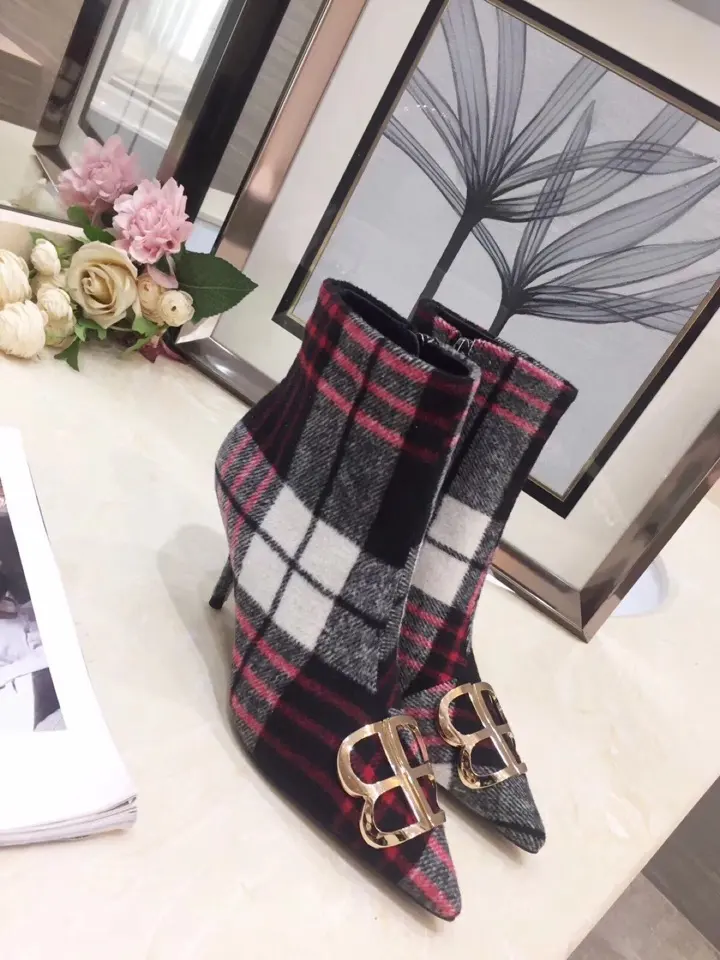 Balenciaga hot autumn and winter boots are on sale (top version) Fashionable stiletto