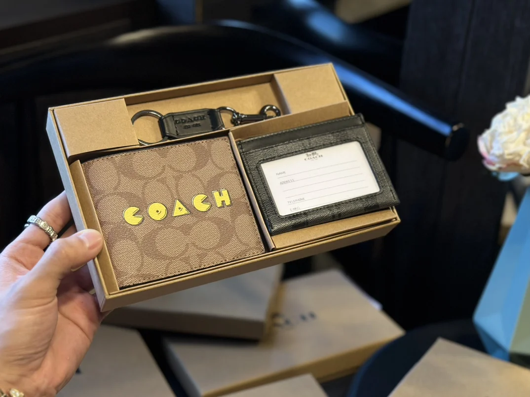 COACH Card Holder