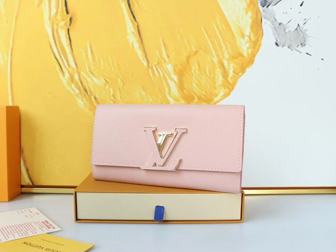 Louis Vuitton Capucines M61248