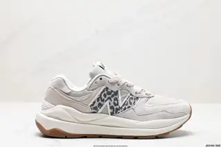 New Balance NB5740 series uses a variety of carefully selected high-quality materials to M5740VPB