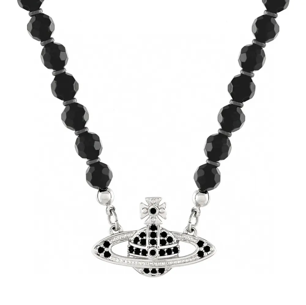 Vivienne Westwood Queen Mother Black Onyx Single-layer Relief Saturn Necklace