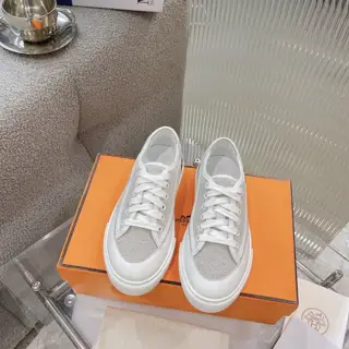 Hermès latest casual white shoes
