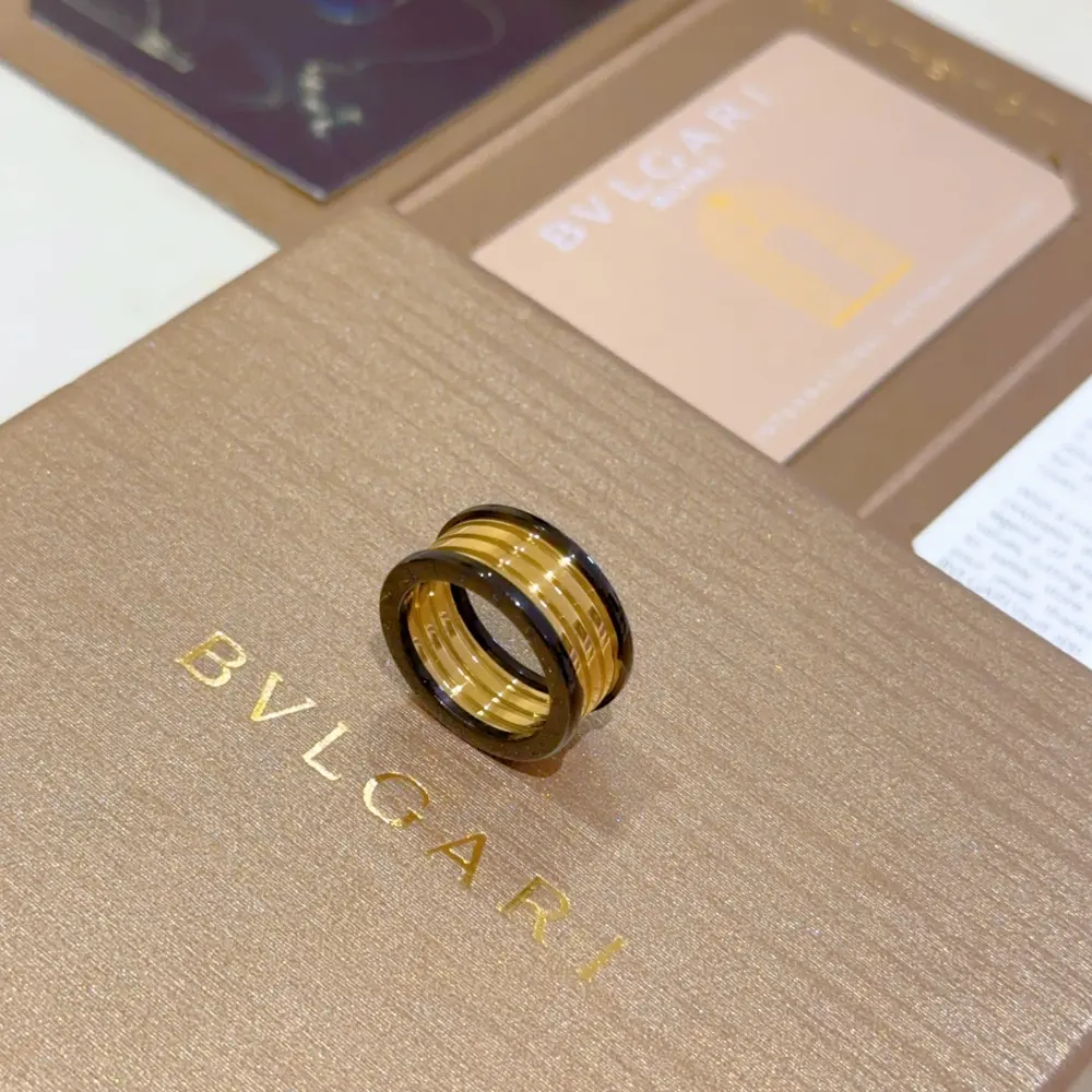 Bvlgari DIVAS’ DREAM series with rose gold in the middle and white gold on the edges