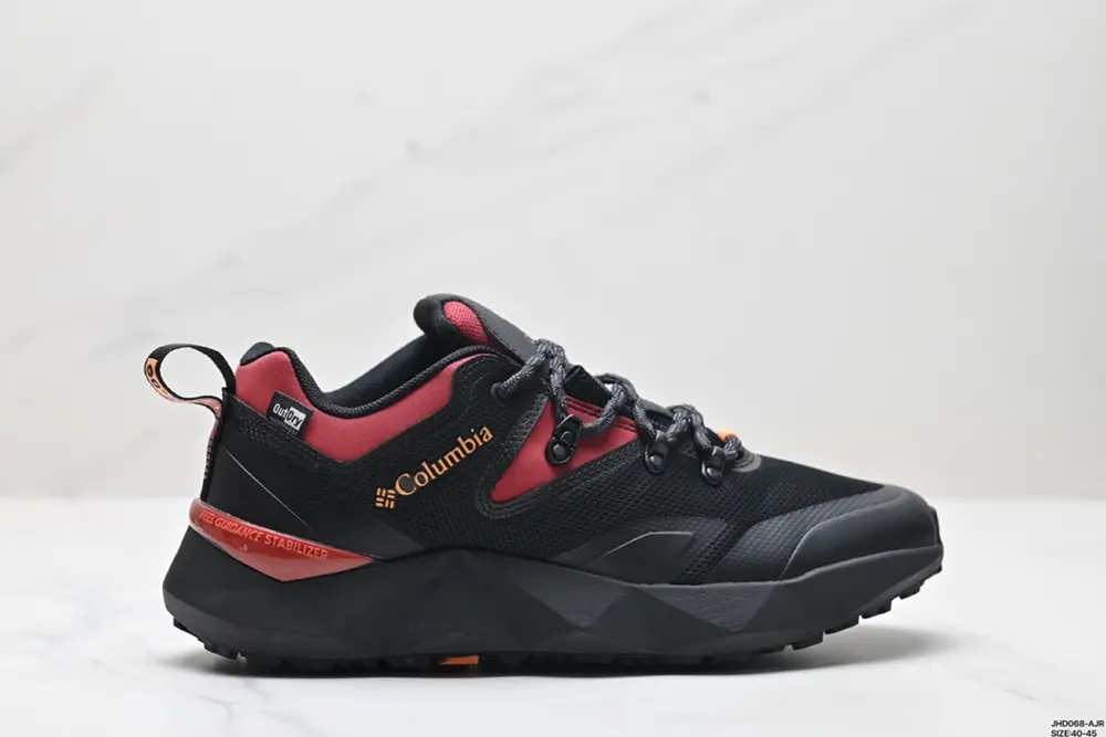 New autumn and winter Columbia men’s outdoor waterproof sports hiking shoes. The entire