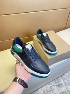 Gucci sneakers. Counter purchase Casual Original leather imported from Italy