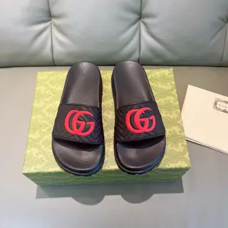 Gucci beach sandals flip flops