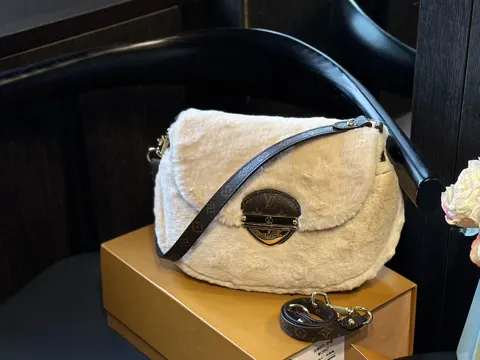 Louis Vuitton Crossbody