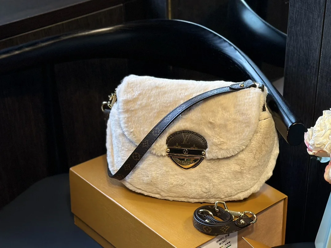 Louis Vuitton Crossbody