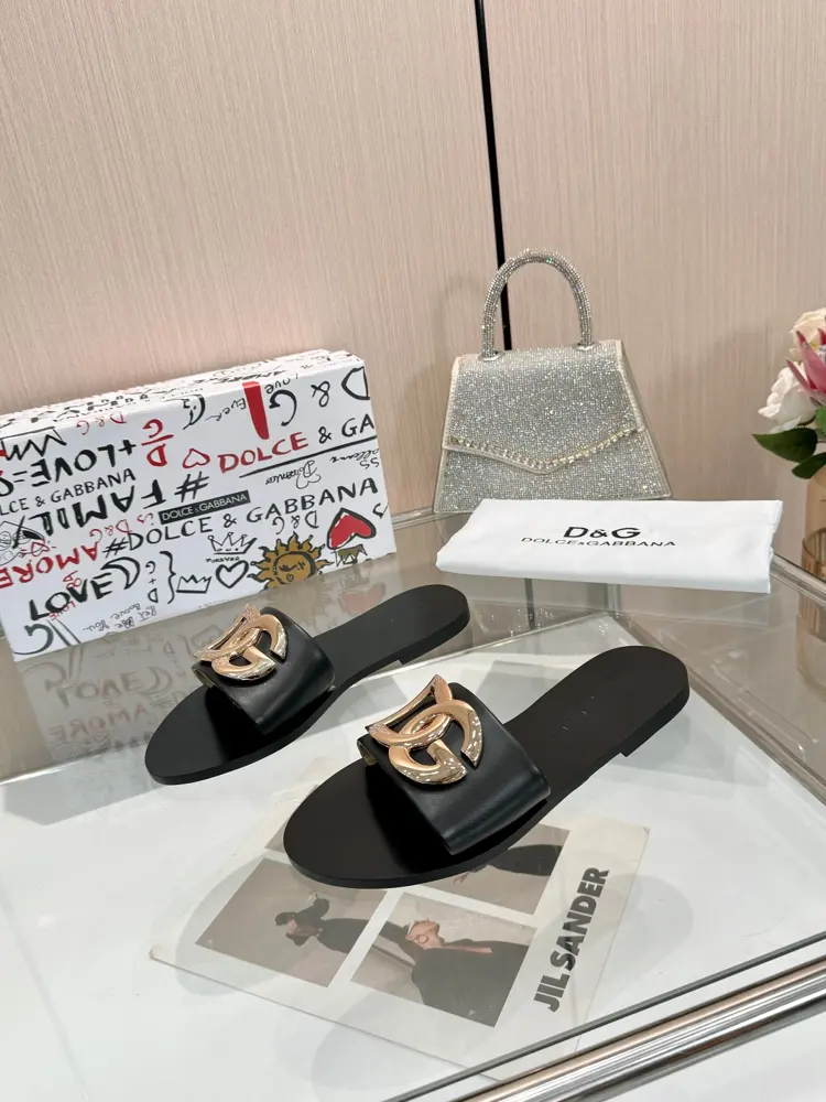 Dolce & Gabbana slippers