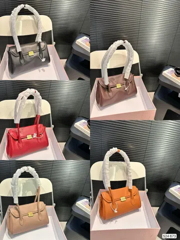 MiuMiu Baguette