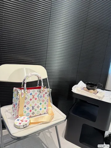 Louis Vuitton Tote 6611M