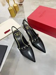 【Valentino】Valentino fashion shoes