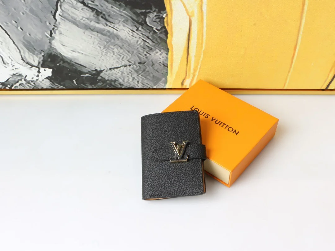 Louis Vuitton Capucines