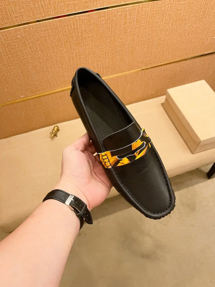 Versace Upper layer Italian cowhide