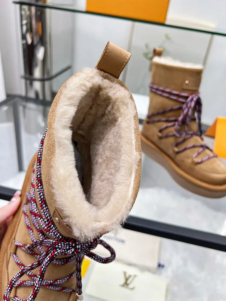 Louis Vuitton furry snow boots hot sale
