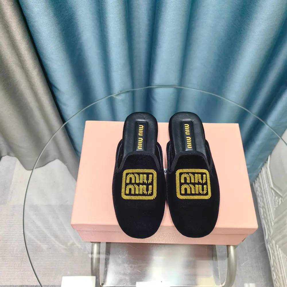 MIUMIU Holiday Series Velvet Series Bow Loafers
