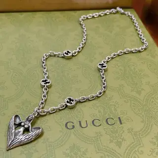 GucciThe latest Gucci necklace with a higher grade chain