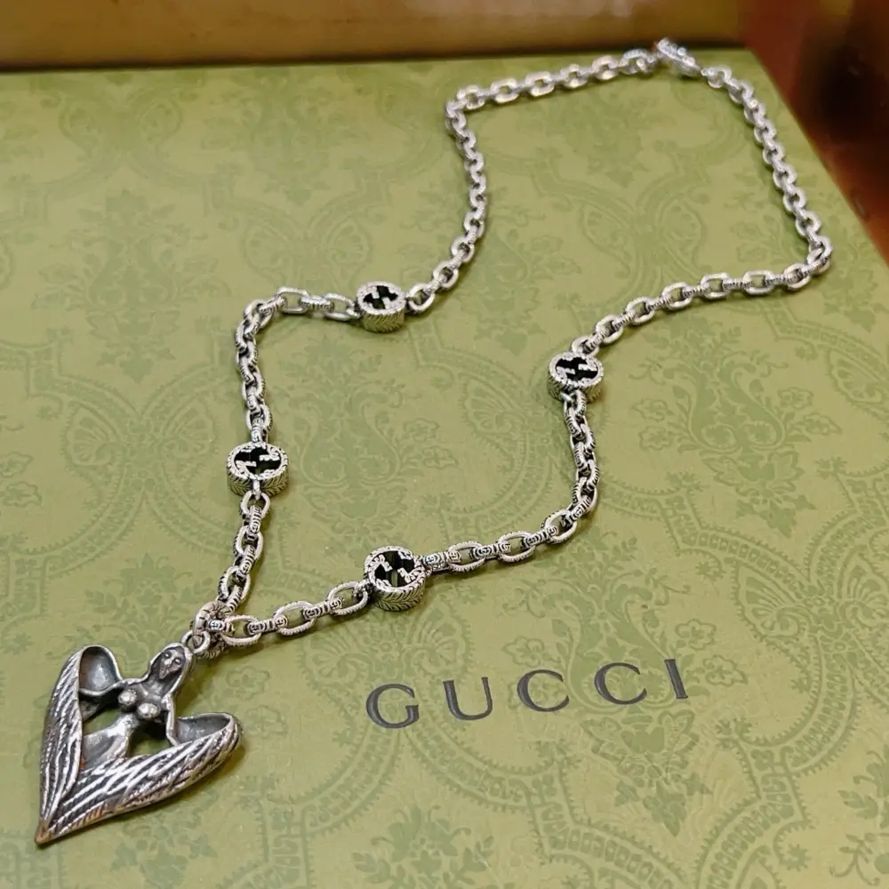 GucciThe latest Gucci necklace with a higher grade chain