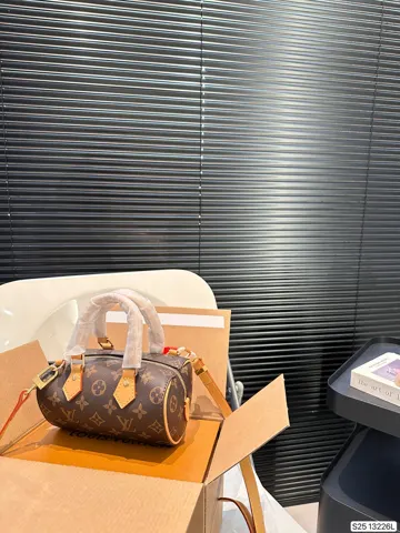 Louis Vuitton Speedy 13226L