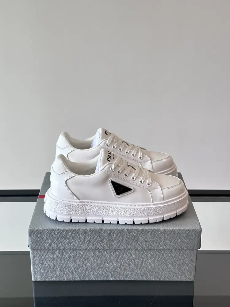 Prada thick-soled casual sneakers