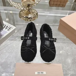 Miu Miu Miu Loafers 2024 Autumn and Winter New Cotton Shoes Furry Shoes from Miu Series