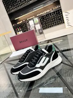BALLY sports shoes counters are selling original configuration