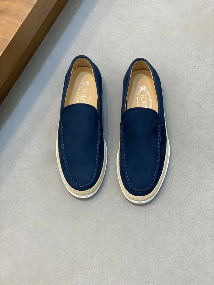 Tod’s Tod’s men’s leather loafers