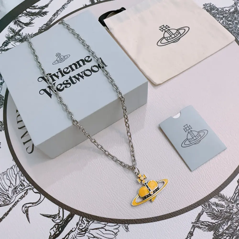 Vivienne Westwood Classic Large Saturn Necklace