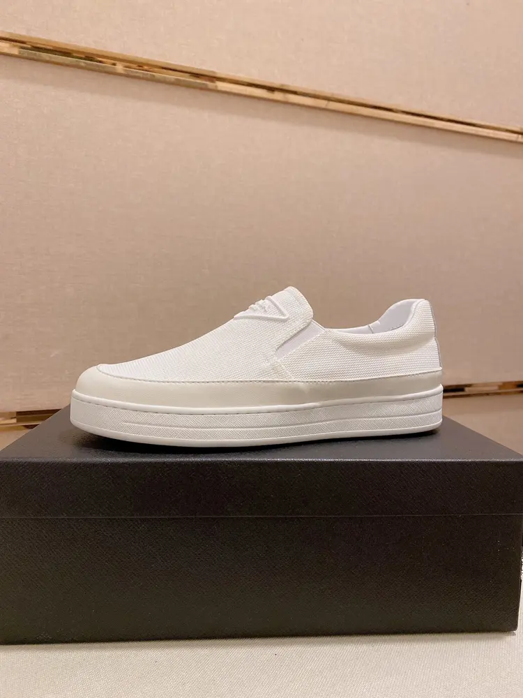 Prada casual fashion men’s shoes