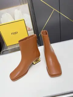 Fendi short boots Retro and fashionable new product