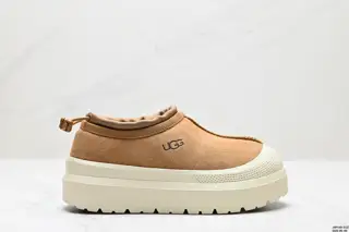 UGG warm