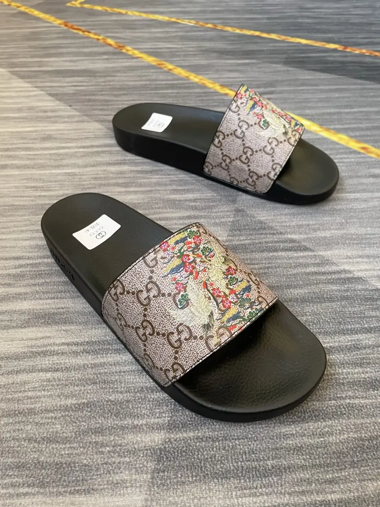 Gucci couple flip flops