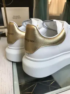 Alexander McQueen classic star hit all-match white shoes