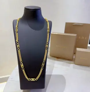 Bvlgari DIVAS’ DREAM series is in perfect condition and has invincible details. The unique